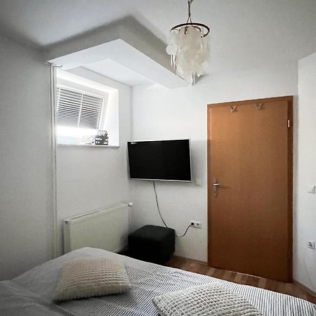 Lovely Basement Rental Bled Esterno foto
